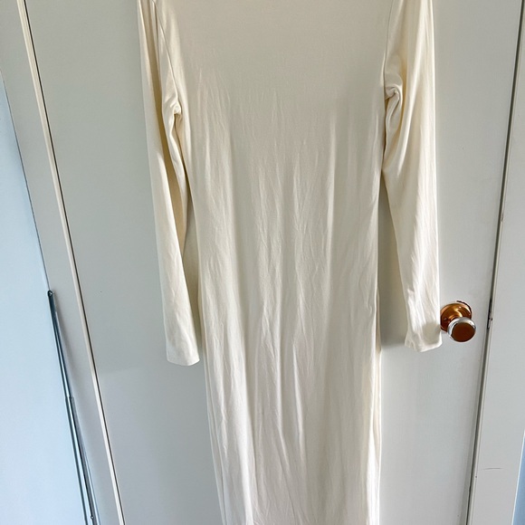 Babaton Bodycon Long-Sleeve Maxi Dress - Picture 4 of 5